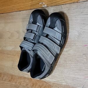 SHIMANO clipless bike shoes